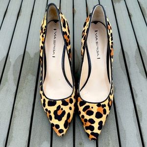Vía Spiga Leopard Print Heel